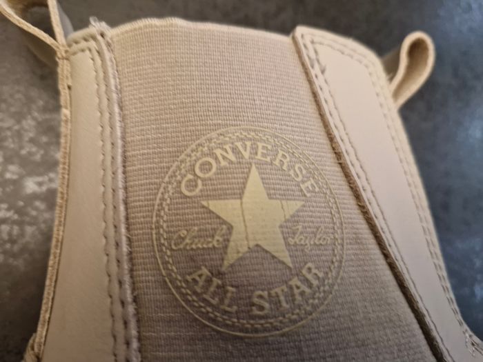 Converse - photo numéro 3