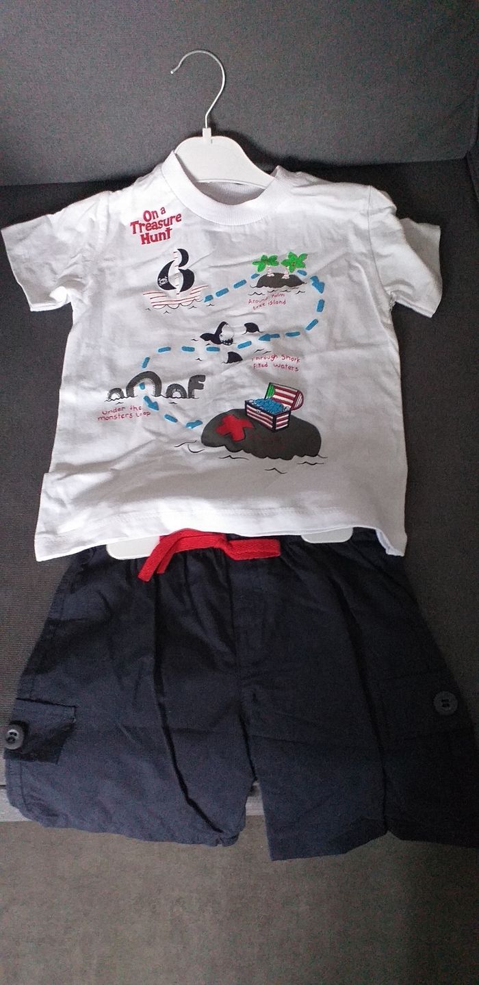 Ensemble short taille élastique et maillot