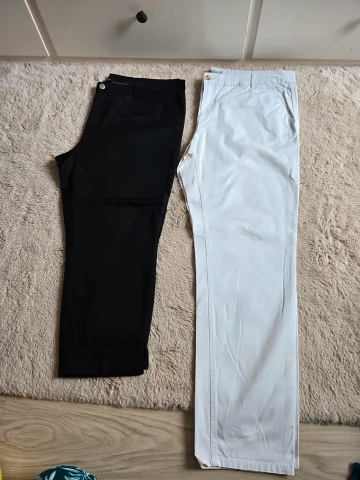 Lot de 2 pantalons C&A taille 48