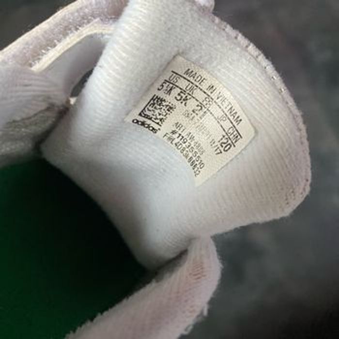 Baskets blanches et vertes fermeture scratch 21 Adidas - photo numéro 3