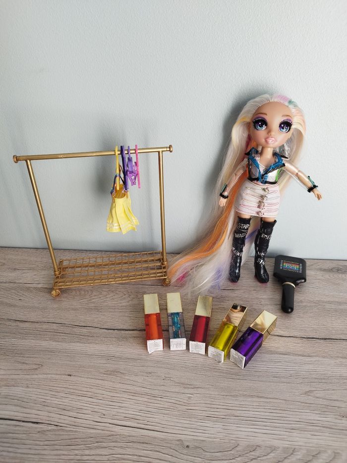 Poupée rainbow high amaya et son dressing - photo numéro 9