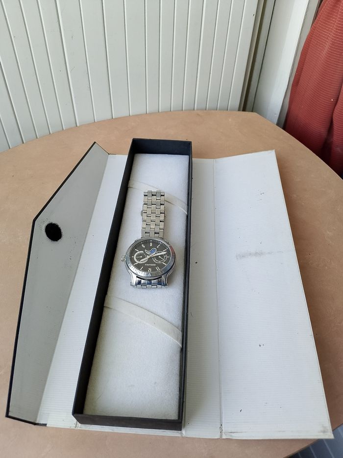 Montre chronographe Rodania phase de lune - photo numéro 9