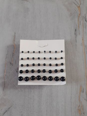 Lot boucles d'oreilles noires