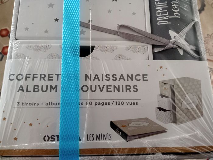 Coffret de naissance OSTARIA Les Minois – Album & souvenirs – Neuf - photo numéro 2