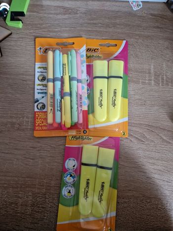 Lot surligneur bic