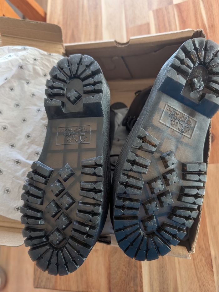 Dr martens neuf - photo numéro 4