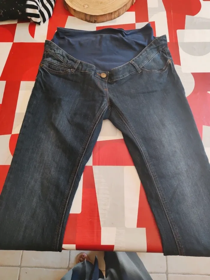 Jean's de maternité taille 42 câlin kalin