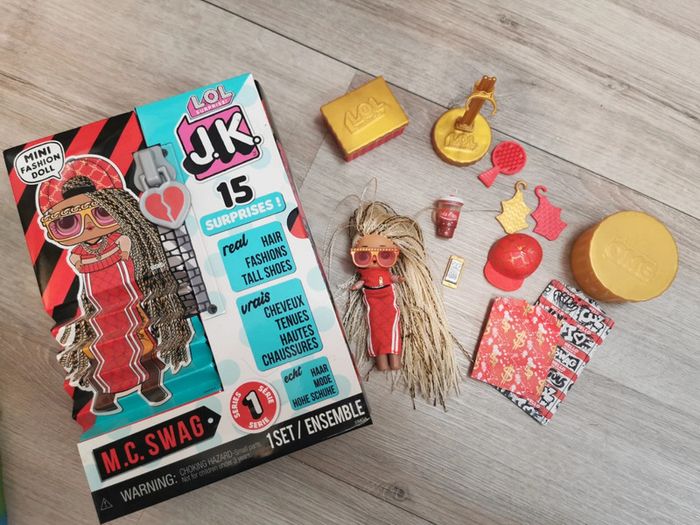 Poupée lol J.K. M.C. Swag