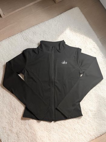 Veste Alo Yoga – Taille M – Très bon état