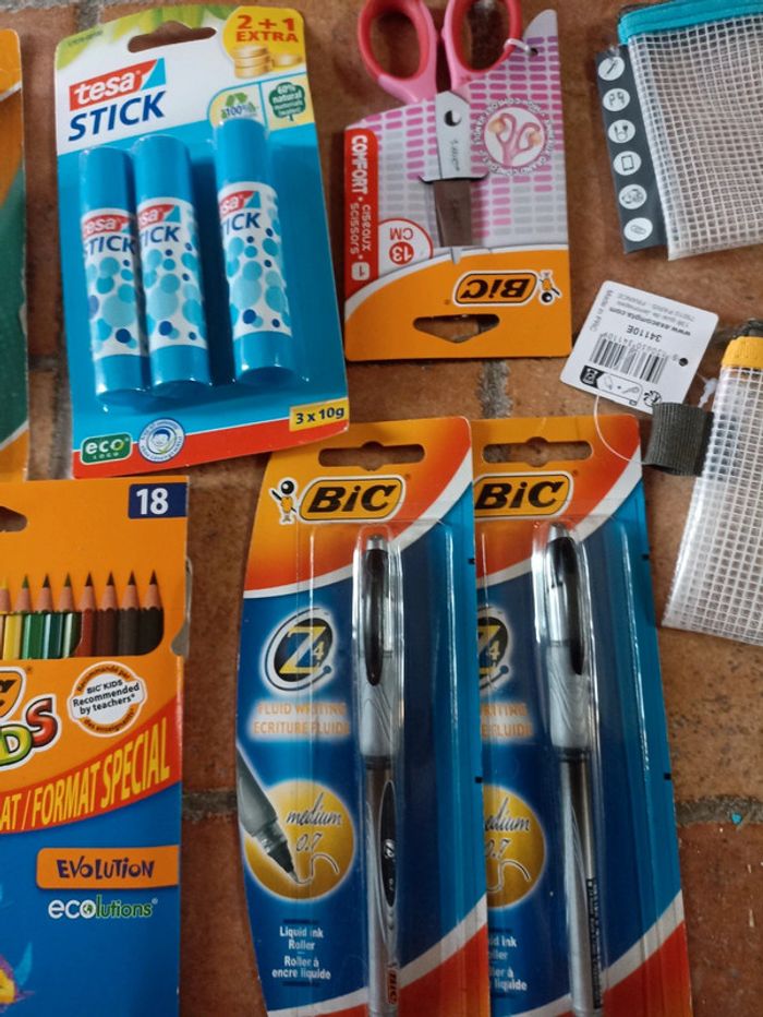 Lot fournitures scolaire enfant - photo numéro 4