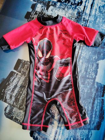 Combi anti UV spiderman