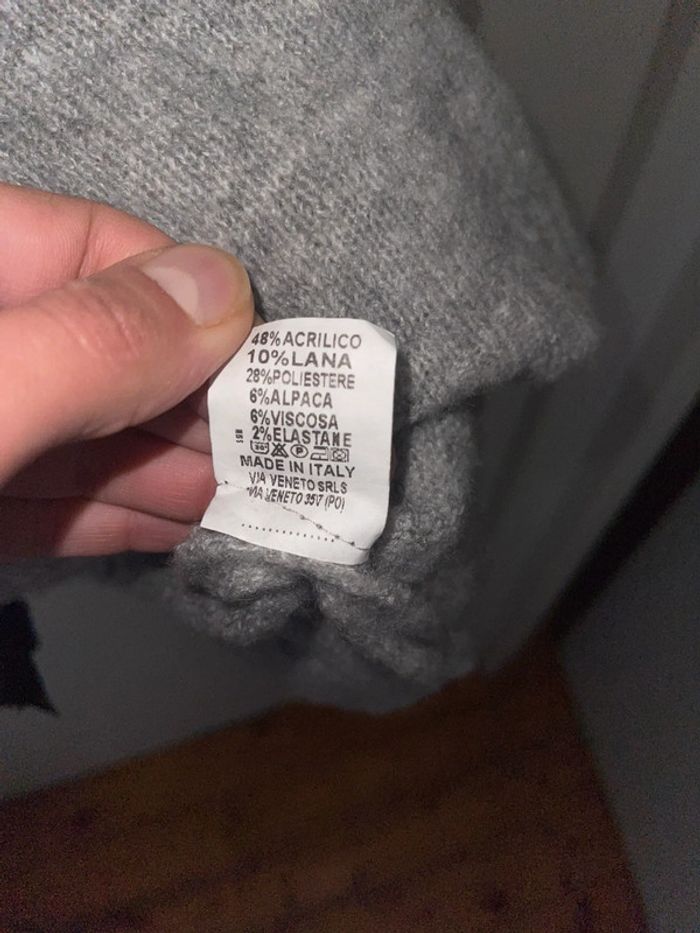 Pull manche courte gris avec nœuds noirs – Taille unique – Neuf jamais porté ! - photo numéro 3
