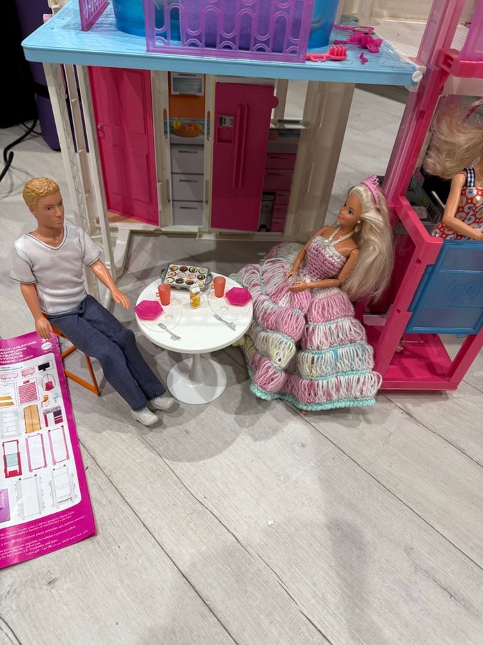 Maison de luxe  barbie et accessoires  90cm X  60 cm - photo numéro 8
