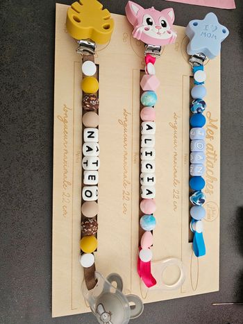 Attache tetine silicone