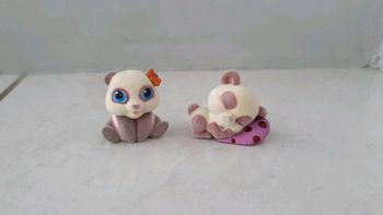 Lot de 2 figurines panda v12