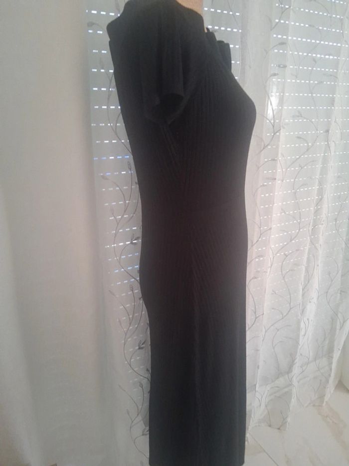Robe noire - photo numéro 4