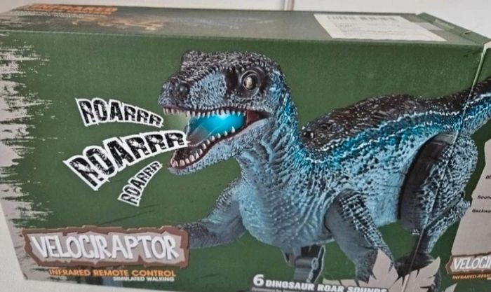 Dinosaure télécommandé - photo numéro 6