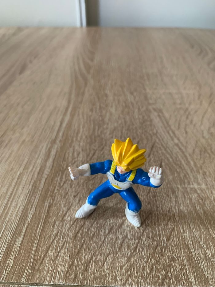 Figurine Dragon ball Z Trunks super saiyan - photo numéro 4