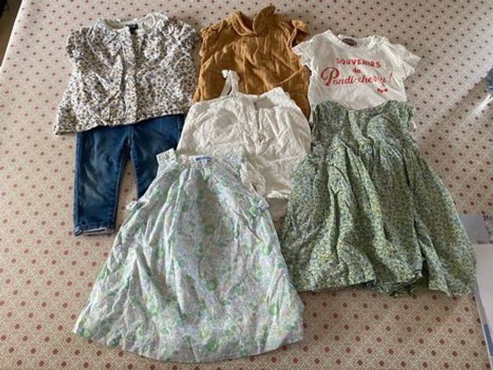 Lot vêtements bébé fille 12m - photo numéro 1
