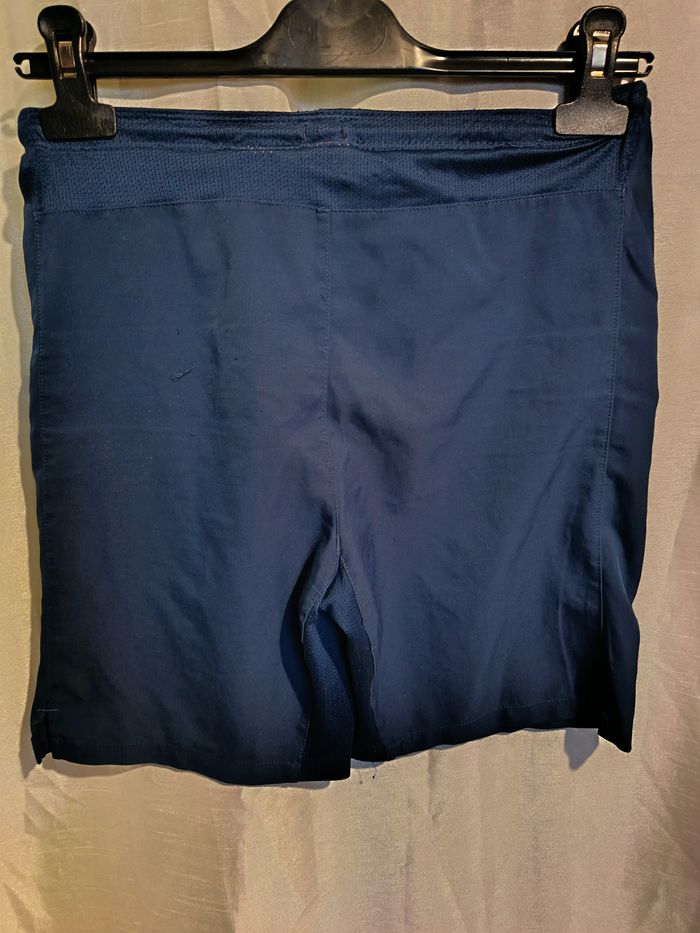 short sport de NIKE 12 ans réf 101 D19 - photo numéro 3