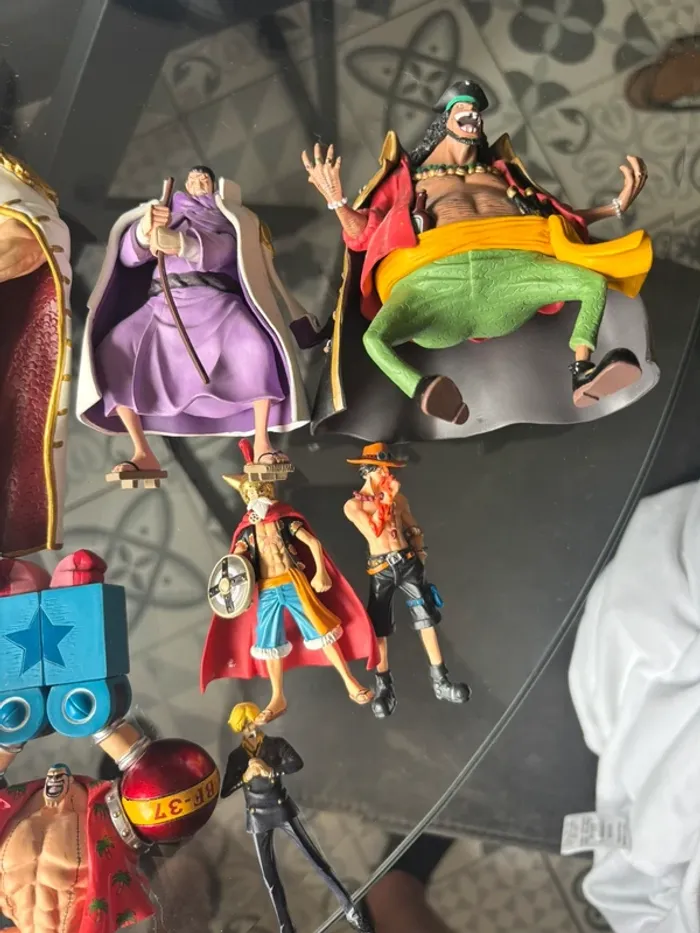 Lot de 24 figurine one piece - photo numéro 9