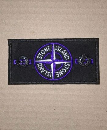 1 Patch Stone Island bleu + 2 Boutons Stone Island