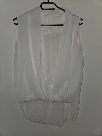 🌸 Blouse blanche fluide et élégante dos dentelle – Taille 40