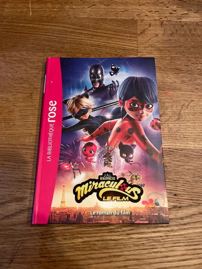 Livre La bibliothèque Rose Miraculous Le film Le roman du film