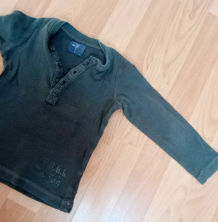 T-shirt kaki 12 mois H&M - photo numéro 2