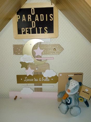 Petite peluche musicale Félix le blaireau nattou 