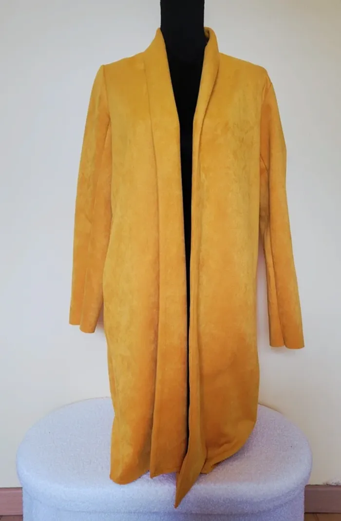 Veste / manteau long daim Zara moutarde - photo numéro 2