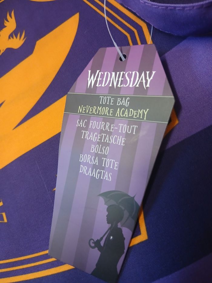 Sac  wednesday neuf - photo numéro 5