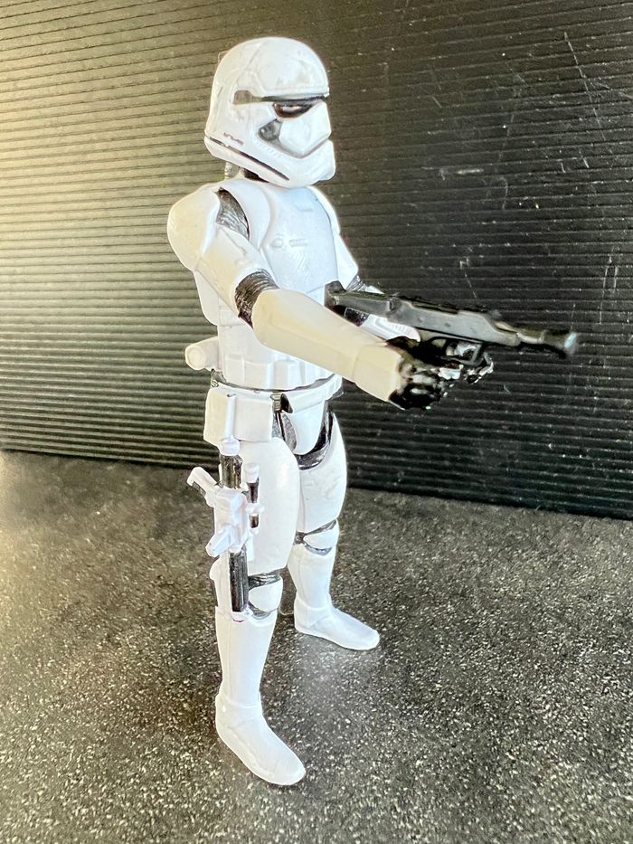 Storm Trooper du premier ordre - Figurine Star Wars 11cm - photo numéro 3