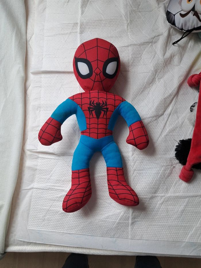 Peluche spider man