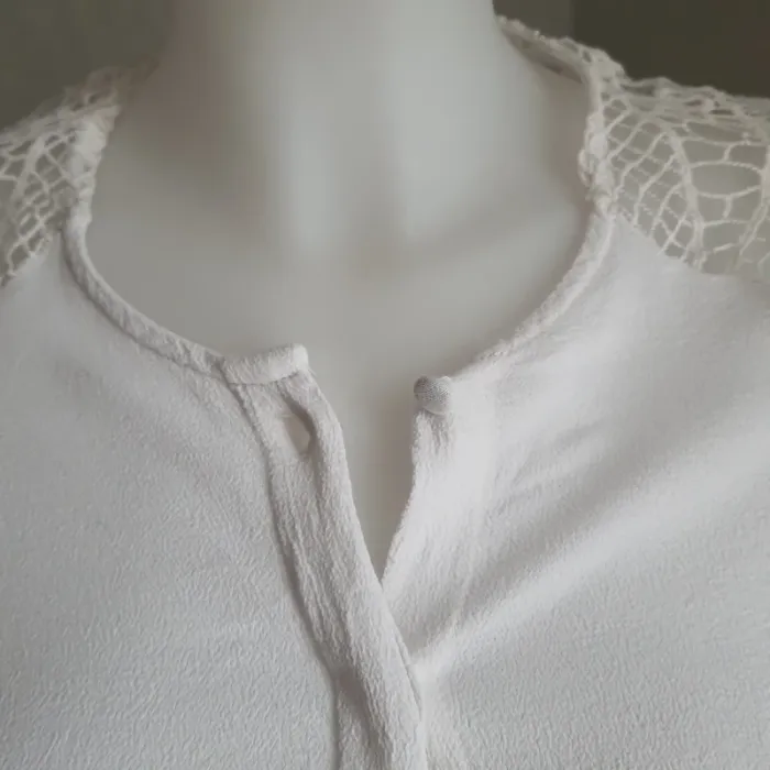 Chemisier femme blanc "Bisou's project" taille M - photo numéro 3