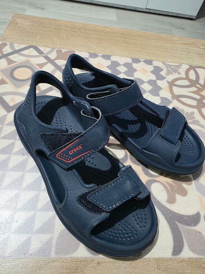 Lot 4 paires chaussures garçon (Taille 28 & 29) - Crocs, Okaïdi, H&M - photo numéro 3