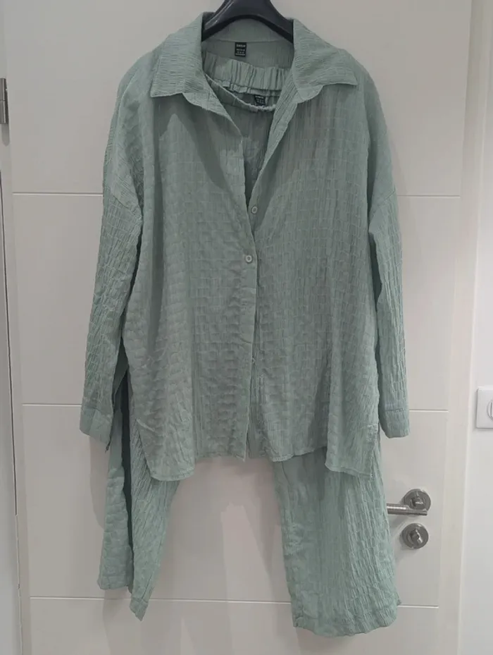 Ensemble de pièces vert d'eau