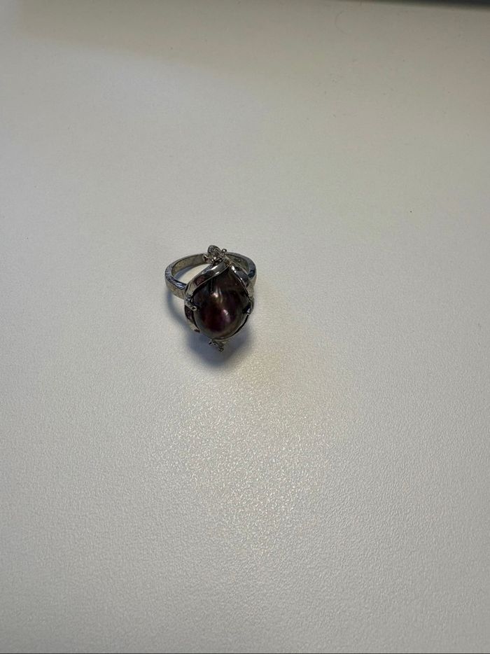 Bague vintage argentée avec grosse perle