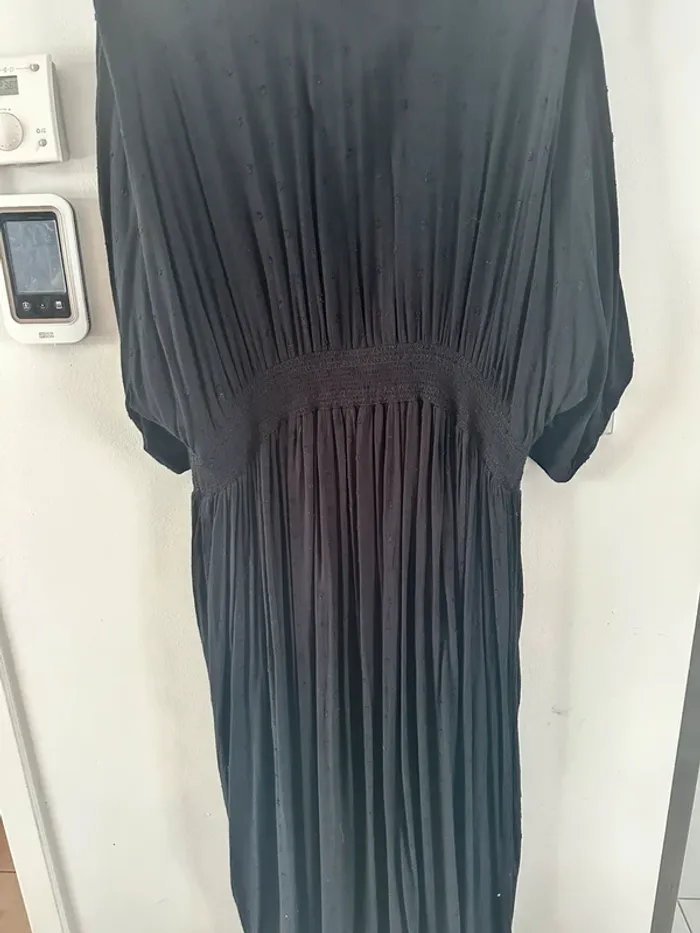 Robe noire h et m - photo numéro 5