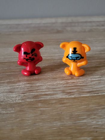 Lot de 2 figurines Kinder petits monstres