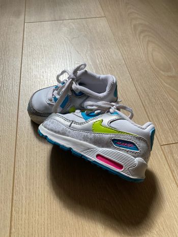 Baskets bébé nike Air max 90, pointure 19,5, excellent état