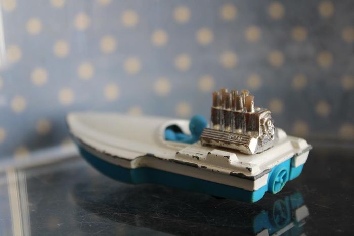 Matchbox canot à moteur miniature - photo numéro 3