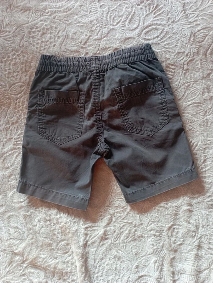 Lot de 2 shorts 4 ans - photo numéro 4