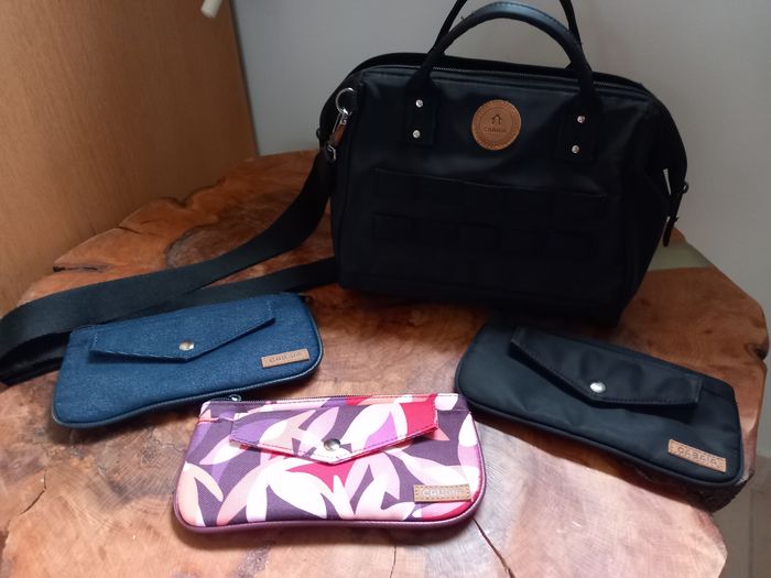 Sac à main avec 3 pochettes