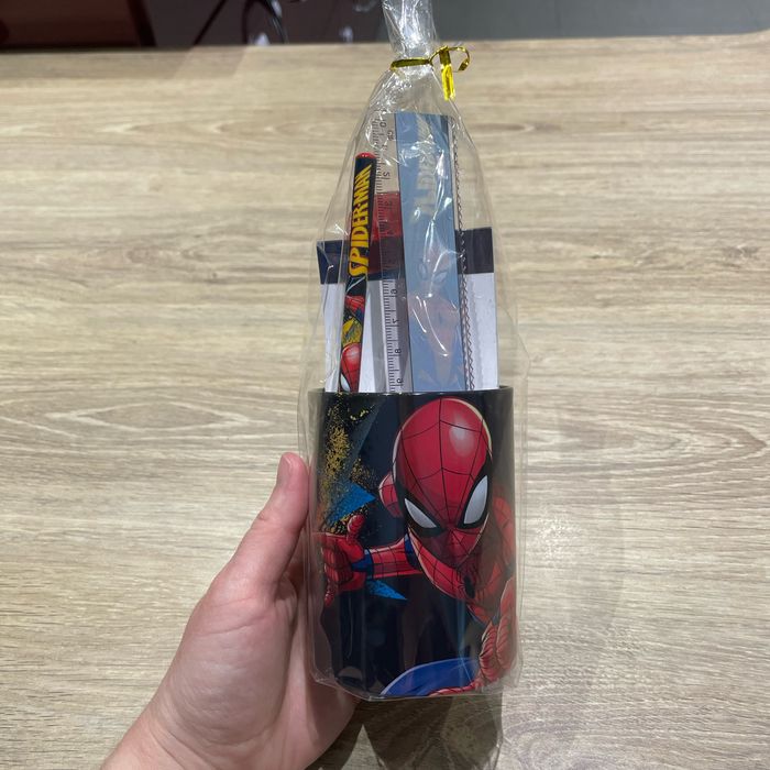 Pot à crayon + accessoires