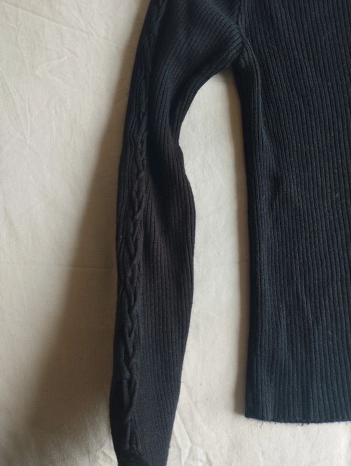 Pull noir - photo numéro 2