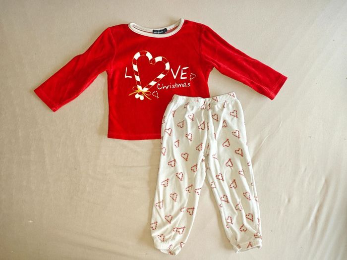 Joli pyjama 2 pièces Noël 2 ans