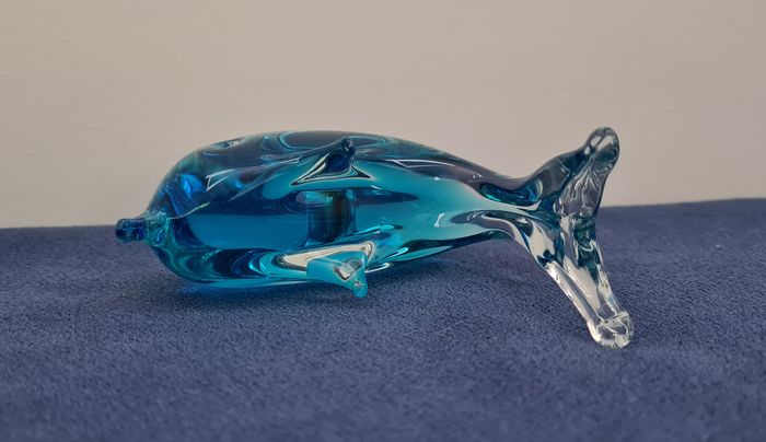 Dauphin en verre bleu dégradé - photo numéro 6