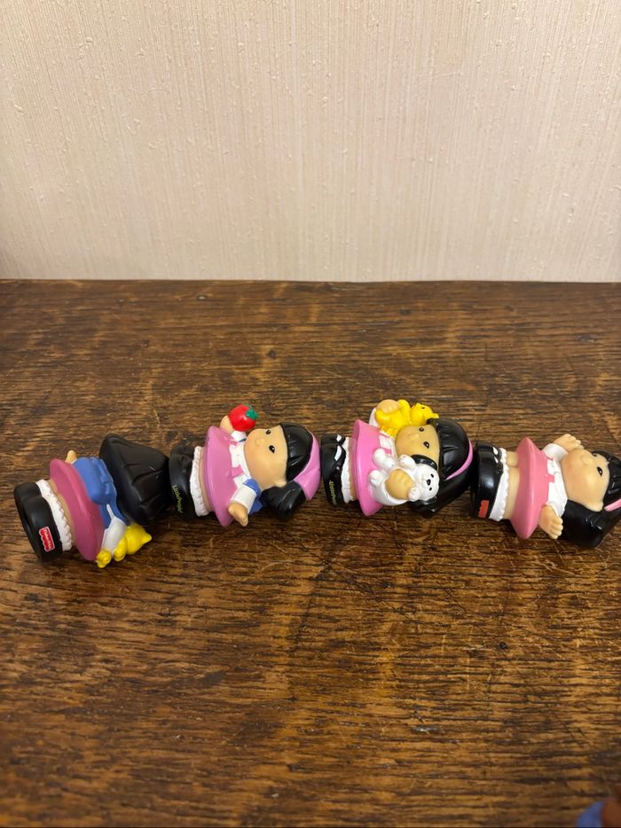 Lot de 4  figurines Fisher Price Little people : Petites filles asiatiques Sonia lee - photo numéro 3