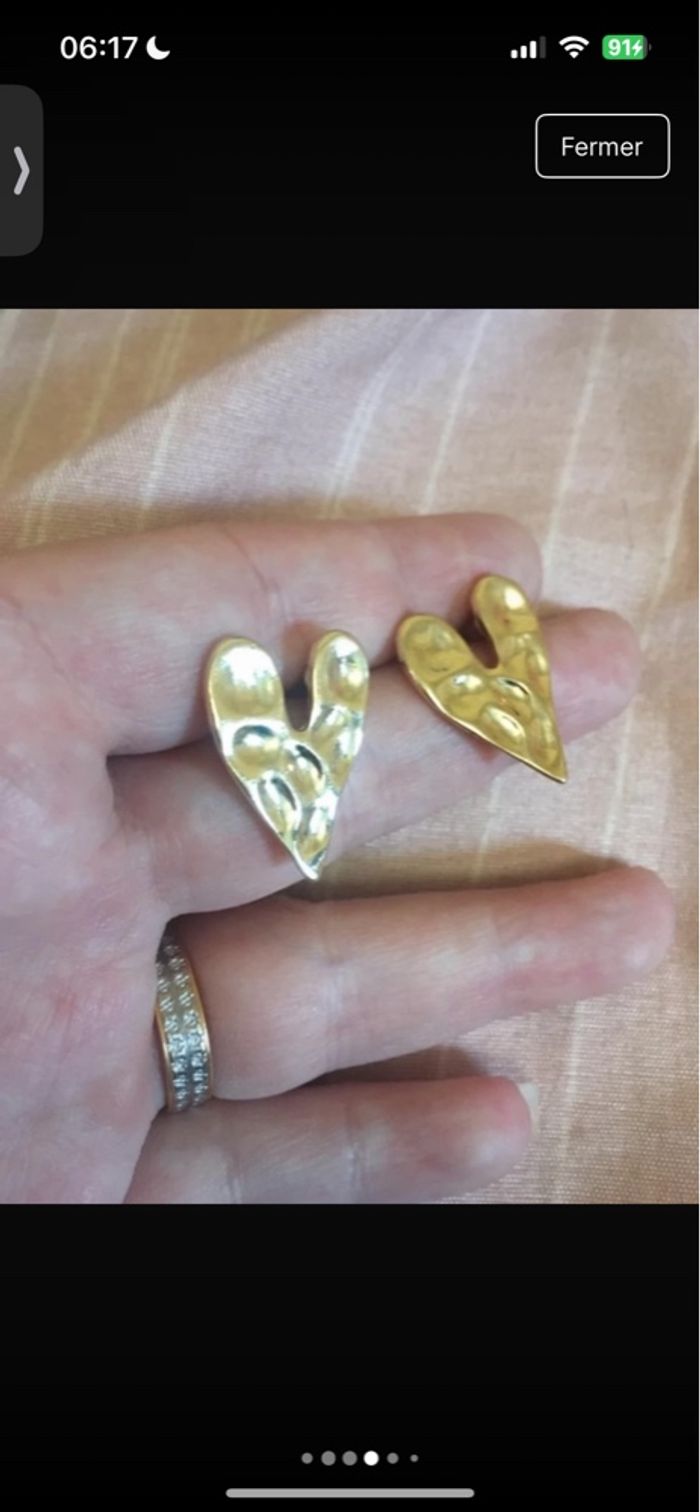 Boucles d’oreilles NEUVES pour femme en forme de cœurs 💛 couleur doré - photo numéro 4